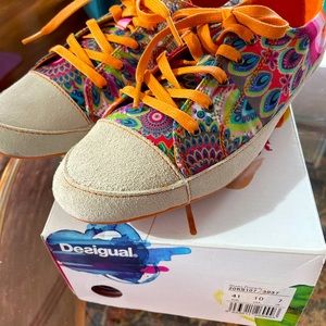 Desigual ladies tennis shoes. Fun, bright and colorful!